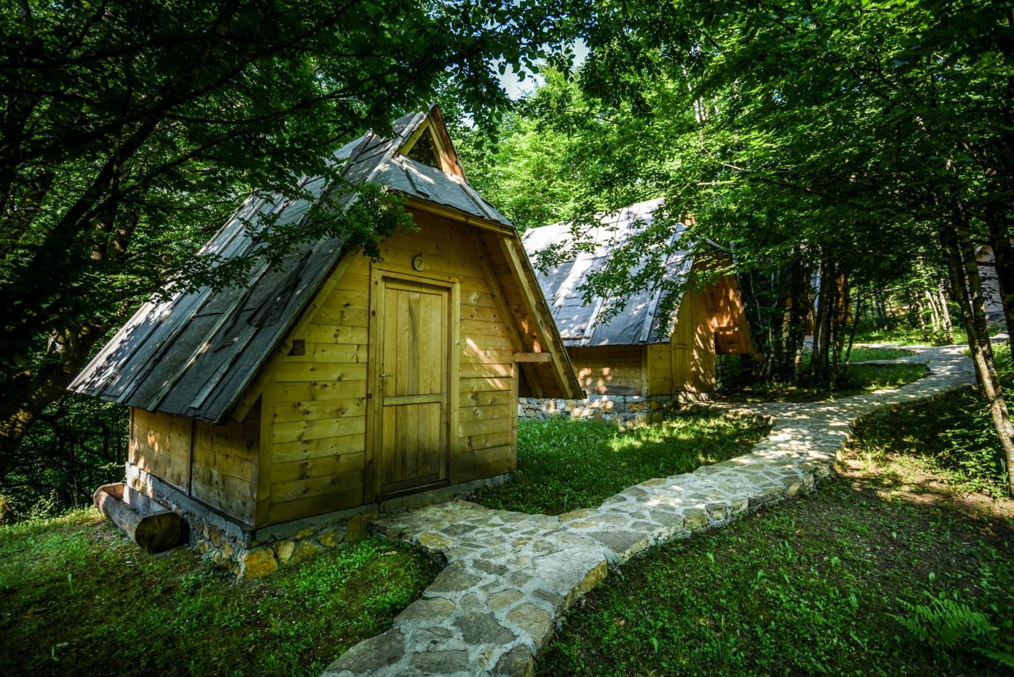 Hotel Camp Divlja Rijeka Hum Esterno foto