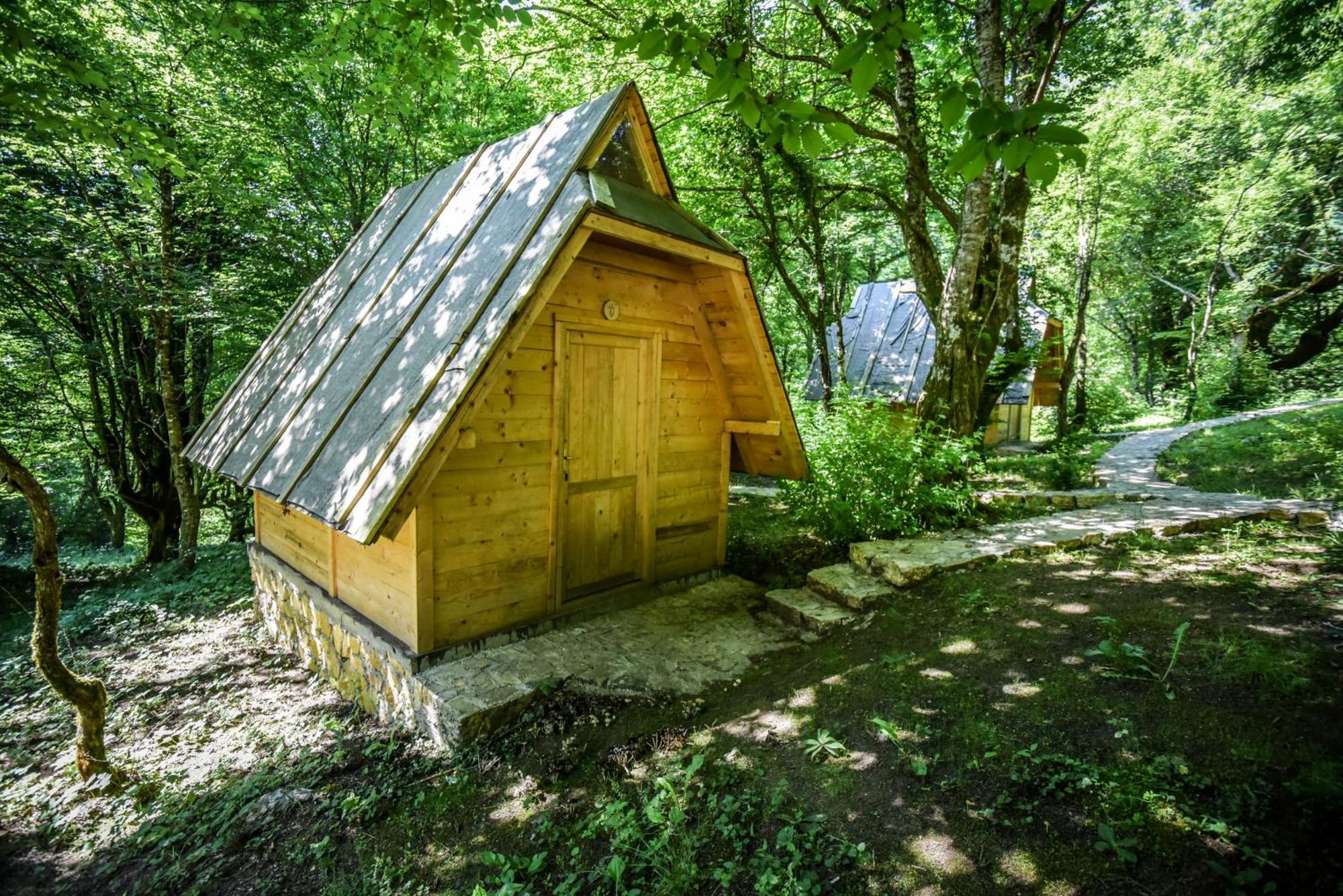Hotel Camp Divlja Rijeka Hum Esterno foto