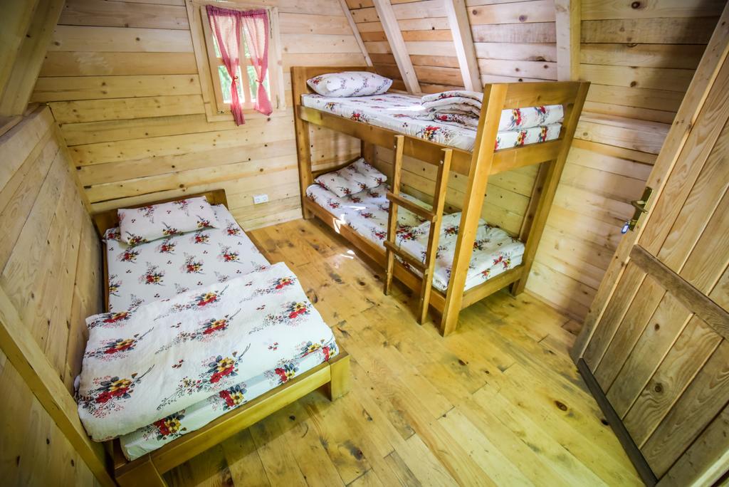 Hotel Camp Divlja Rijeka Hum Esterno foto
