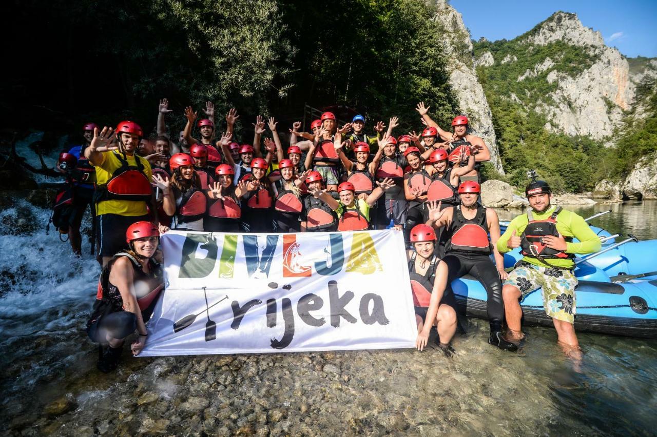 Hotel Camp Divlja Rijeka Hum Esterno foto